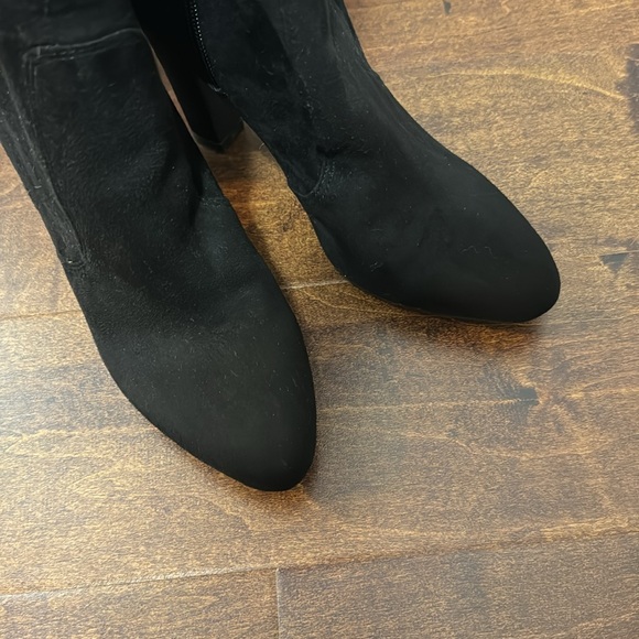 💖2/$20 Unisa Knee High Faux Suede Boots Sz 6.5 - Picture 4 of 9